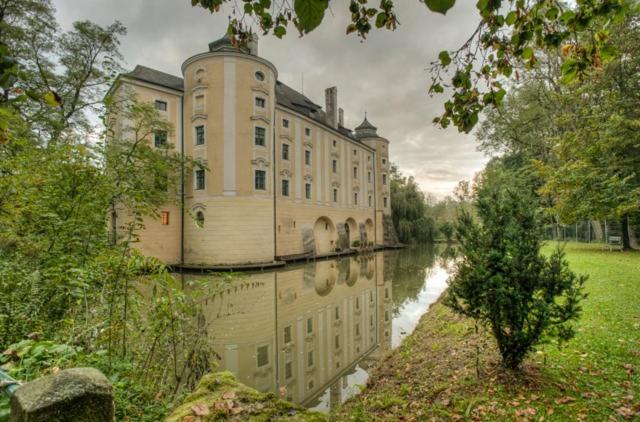 Hotel Gastehaus Schloss Bernau Fischlham Zewnętrze zdjęcie