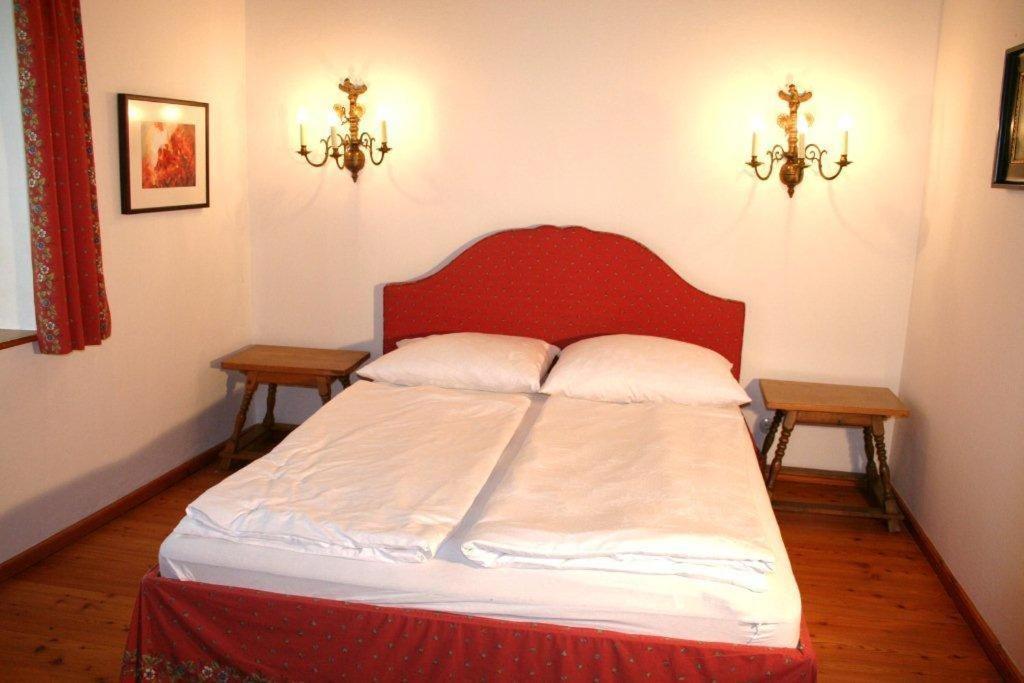 Hotel Gastehaus Schloss Bernau Fischlham Pokój zdjęcie