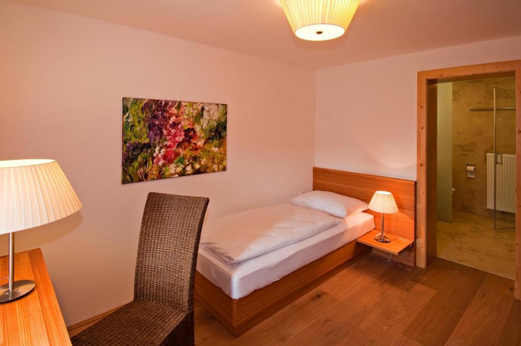 Hotel Gastehaus Schloss Bernau Fischlham Pokój zdjęcie